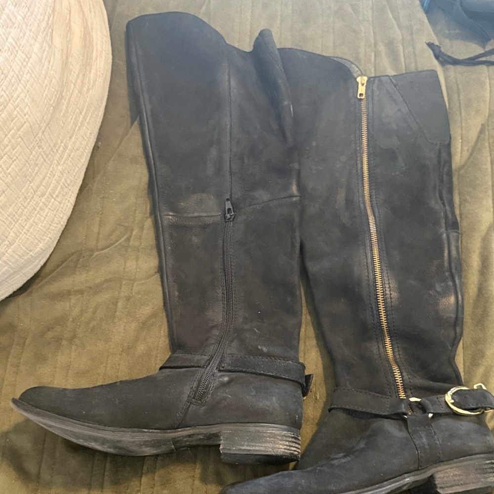 Black Knee-High Boots with Gold Zipper